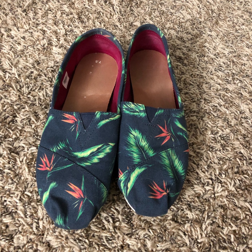 Size 7.5 toms